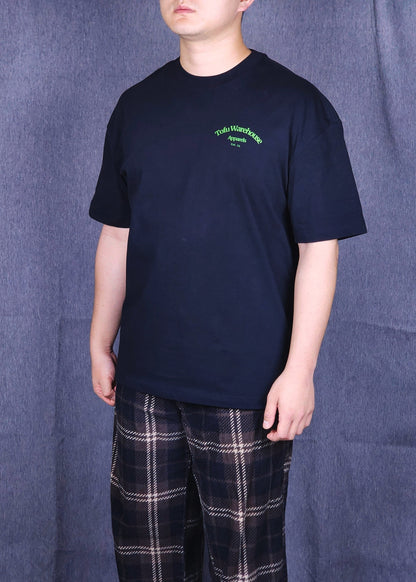 David Eats Tofu Oversized T-Shirt (Black)